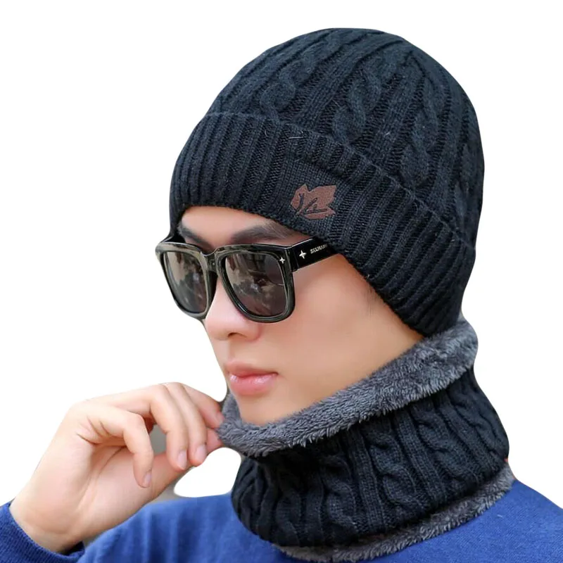

High Quality Winter Scarf Hat Men And Women Maple leaf Outdoor Hat Warm Beanie knitting Cap Bone Cotton Skullies Balaclava Hat