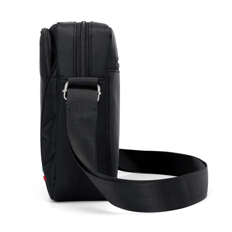 

Fashion Waterproof Nylon Bag Men Outdoor Casual Versatile Shoulder Bag Large Capacity Lightweight Shoulder Bag