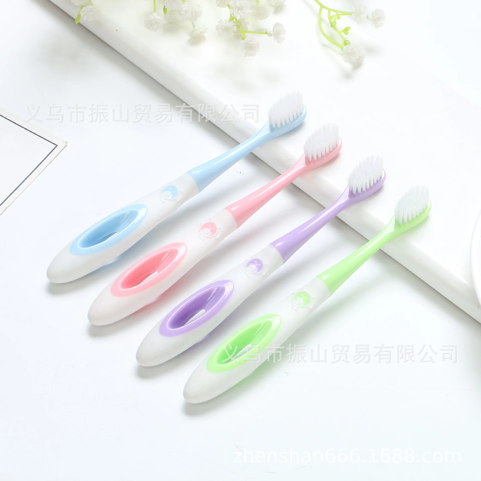 Earley Cool 602 Clean Anti-Caries Children Exclusive Bristle Gift Toy Soft Bristle Toothbrush