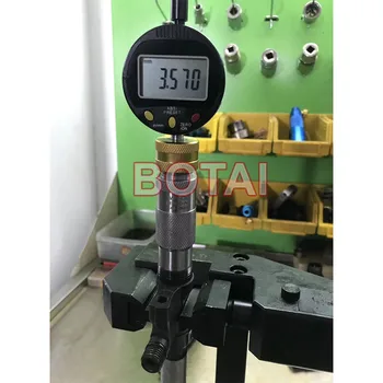 

Test seat with dial gauge used for Denso Common Rail injector travel measuring tool , diesel car repair tool