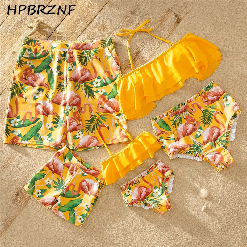 

2020 Family Swimsuits Summer Mom Daughter Swimsuit Boemian Flamingo Leaf Print Bikini Set Family Look Men Boys Swimwear G081