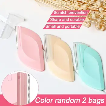 

Eyebrow trimmer E2D3