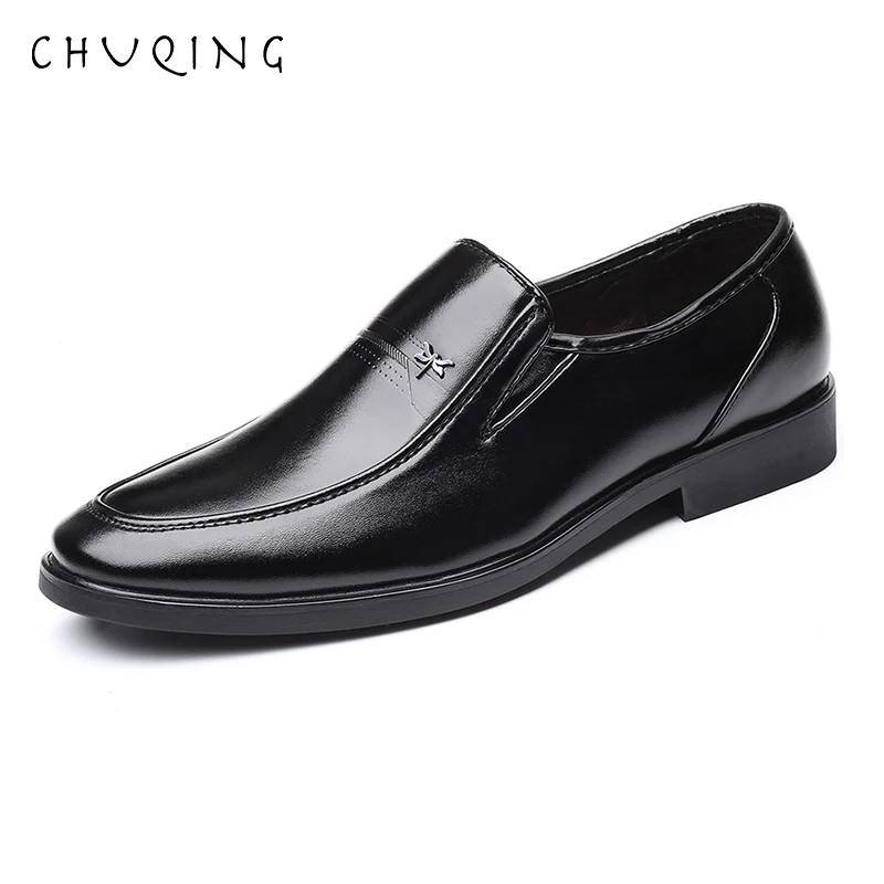 

CHUQING Gold Black Comfortable Male ShoesMen Dress Loafers Retro Elegant Formal Business Brand Men Shoes Italian Style Oxfords