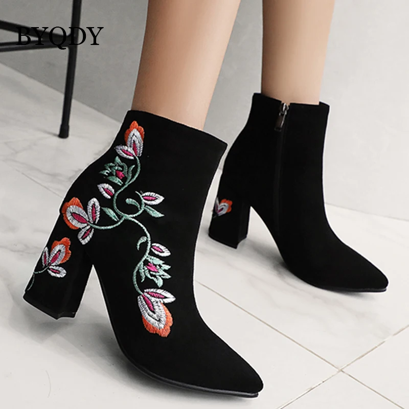 

BYQDY Fashion Embroider Ankle Boots Black Suede Pointed Toe Side Zipper Apricot Red Flower Shoes Ladies Short booties Plus Size