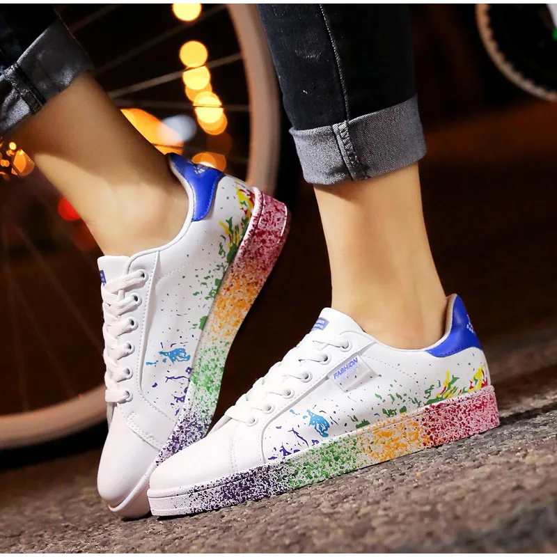 

2020 Women Flat Sneakers Lace up Colorful Graffiti Platform Female PU Flats Fashion Ladies Walking Vulcanized Shoes New