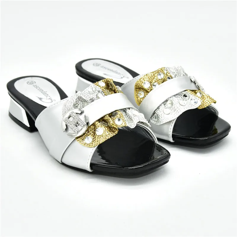 

2020 High Quality Italian Design PU Leather Adults shoes African Woman Sandal New arrivals Black Color Slippers in Heel Wedding
