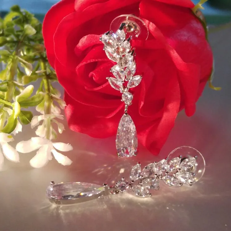 ZAKOL White Color Flower Shape Zircon Water Drop Crystal Pendant Drop Earrings For Women Bridal Wedding Jewelry FSEP50L