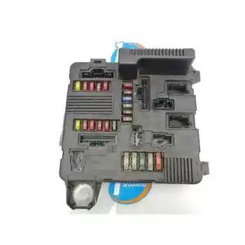 

8200306033B CASE RELAYS/FUSES RENAULT MEGANE II FAMILY