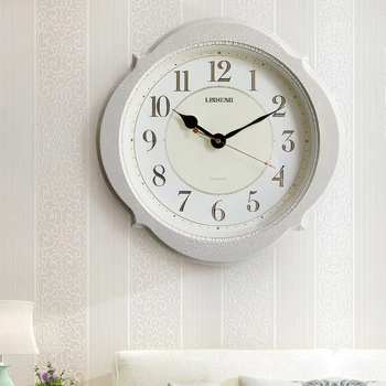 

European Simple Wall Clock Fashion Modern Wall Clock Creative Living Room Orologio Da Parete Digitale Digital Watch AA50WC