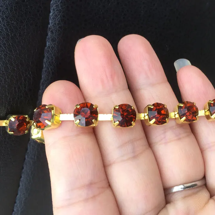 smoked topaz Стразы на цепочке, 1 ярд, ss38, кристаллы, цветные стразы, золото, матель, квадратная чашка, используется для ювелирных изделий, одежды, сумок - Цвет: smoked topaz