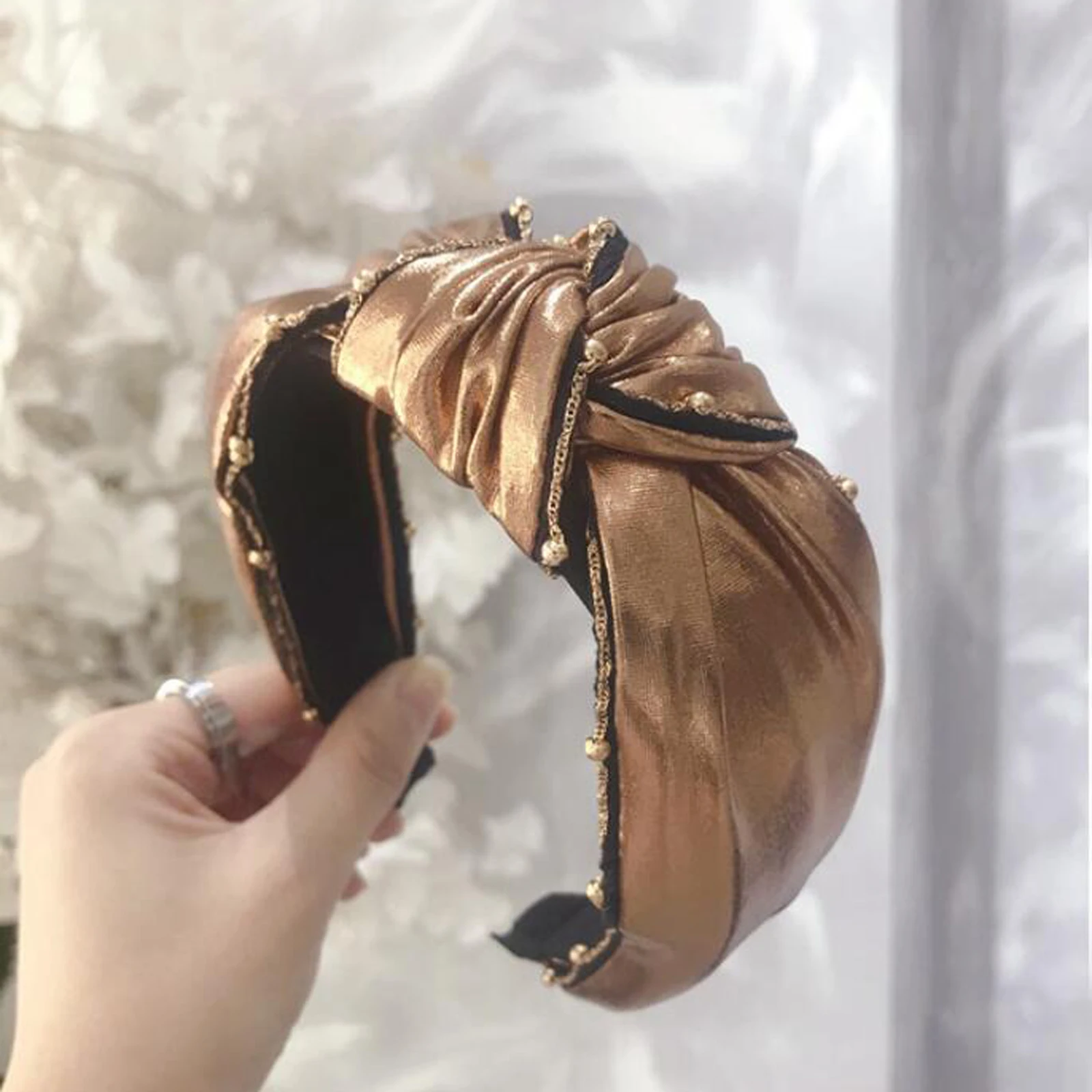 Новая мода осень Hairband Женская повязка на голову из искусственной кожи Золотой Сплав инкрустация мягкие высококачественные волосы обруч широкая сторона аксессуары для волос