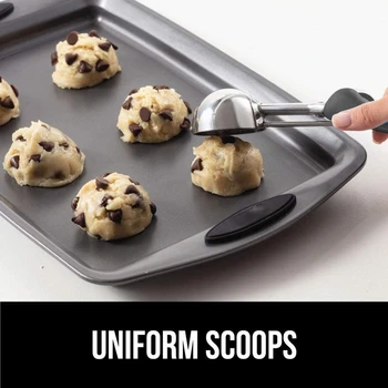 

Stainless Steel Ice Cream Spring-Loaded Scoop, Comfortable Scooper, Easy Squeeze Handle for Kitchen, Black