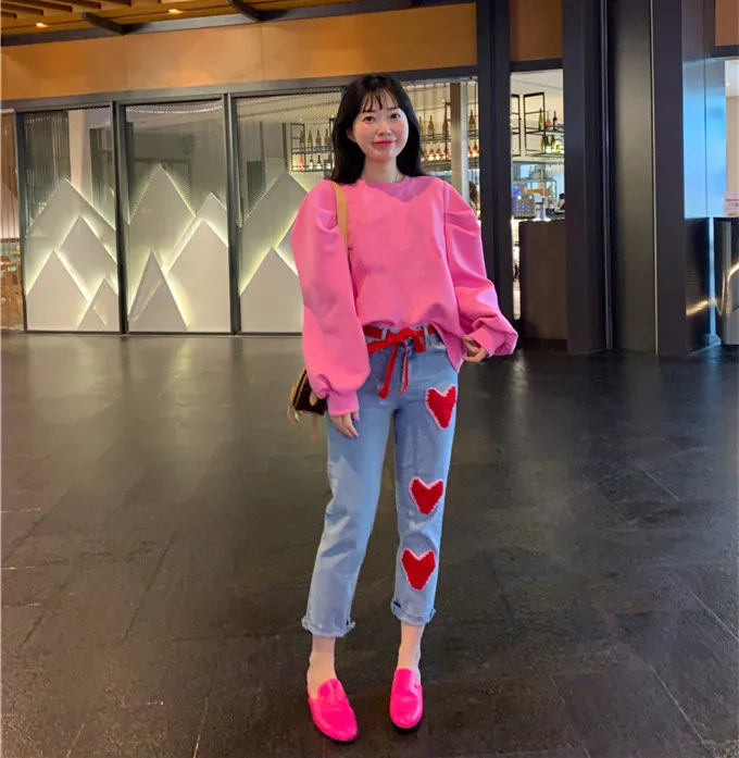 WHITNEY WANG осенние модные уличные трикотажные джинсы с милым сердцем и вышивкой Женские джинсовые брюки с бархатный пояс