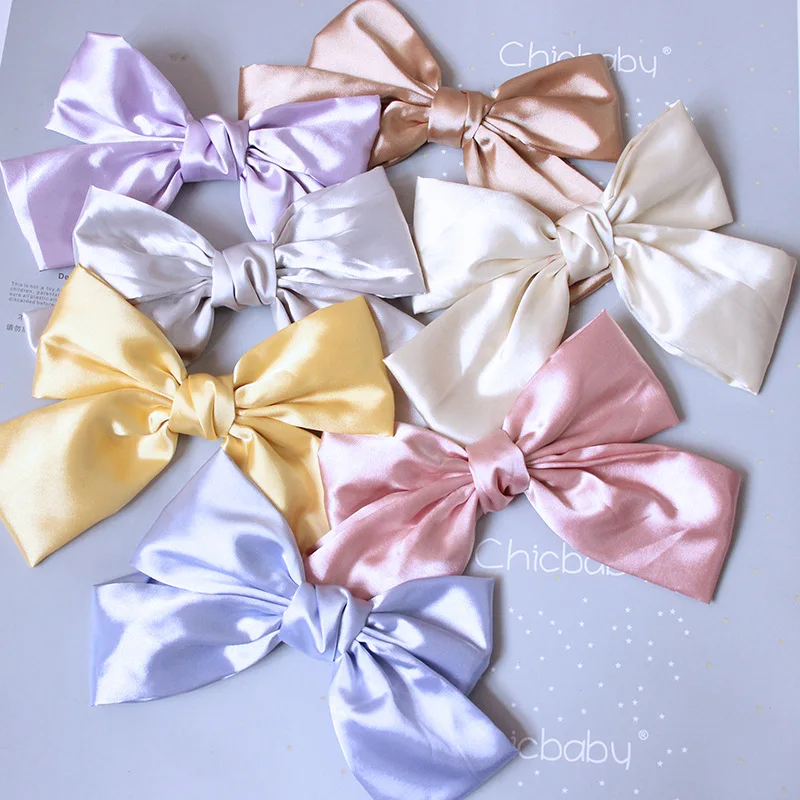 

Korean-Style Cream Satin Oversized Bow Hair Clip Parent-Child Headdress Spring Clip Head Clip Hair Accessory