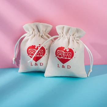 

Drawstring Bags Personalized Logo Print Custom Jewelry Packaging Pouches Chic Wedding Favor Bags Beige Flannel Cosmetic Bags