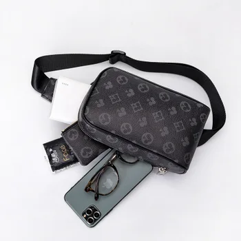 

2020 new Male Korean version of the trend of retro casual shoulder messenger bag hip-hop multi-function male chest bag