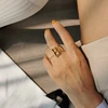 2022 regalo de la joyería de calidad mejorado tamaño abierto 18k chapado en oro de la personalidad de oro anillos con letras para las mujeres audaz anillo inicial ► Foto 3/6