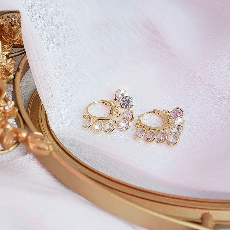 French Fashion Earring Temperament Zircon Earrings Trend Personalized Luxury Jewelry Pendant ear clip earrings clip earrings stud earrings hoop earrings magnetic earrings ear accessories