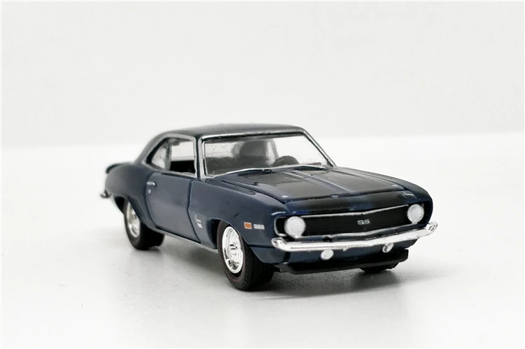 Зеленый светильник 1: 64 Chevrolet Camaro SS 1969 бутик сплава автомобиля игрушки для детей Детские игрушки модель оптом