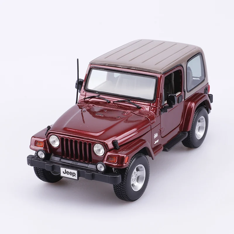 Maisto 1: 18 модель автомобиля из сплава модель Jeep Wrangler Sahara модель автомобиля Оригинальная Заводская коллекция подарок украшение