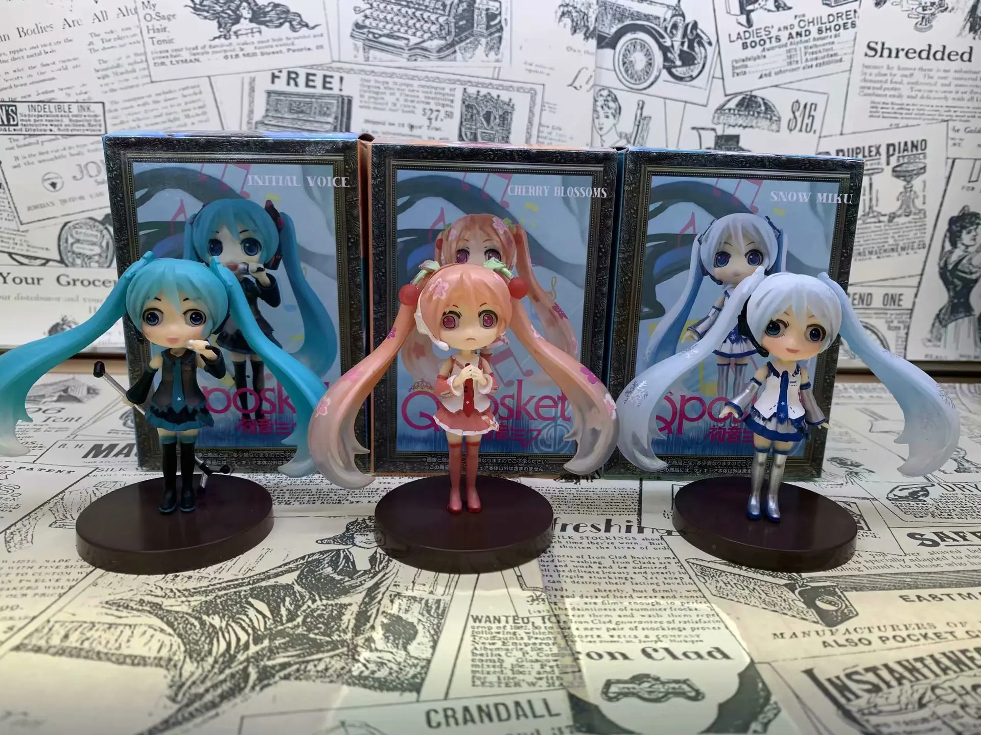 

Yaya Anime Cute Hatsune Miku 3-Hatsune Big Eyes Sprouting Uniform Hatsune Snow Hatsune Boxed Garage Kit