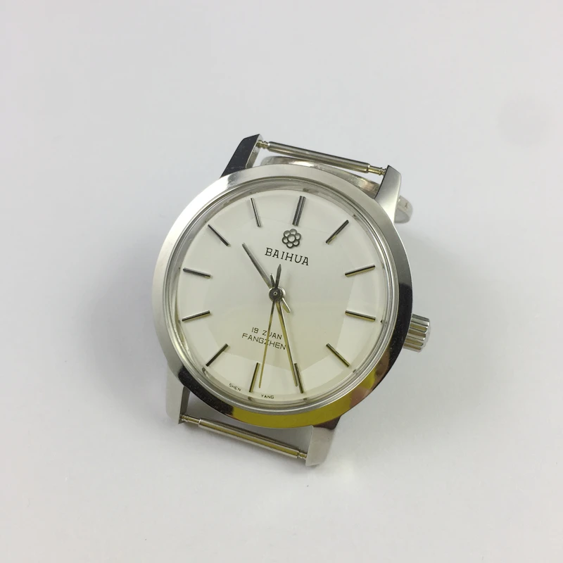 Produced by Shenyang watch factory, Baihua brand manual mechanical watch, all steel, shockproof, 37mm in diameter