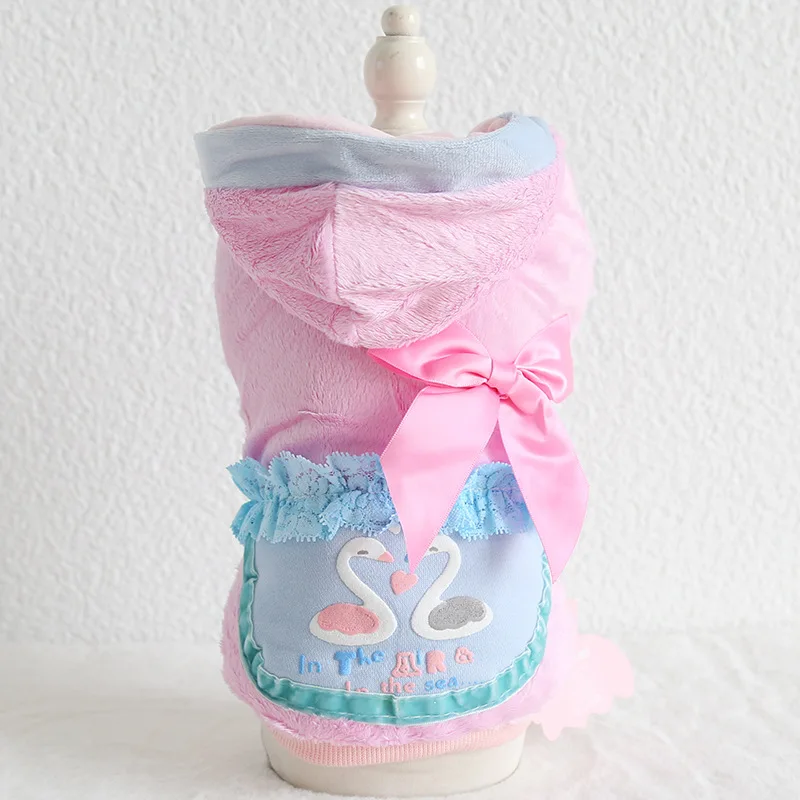 

2019 Autumn and Winter Warm Dog Clothes with Small Beautiful Swan Printed Thickened and Warm Pet Clothes Dog Clothes