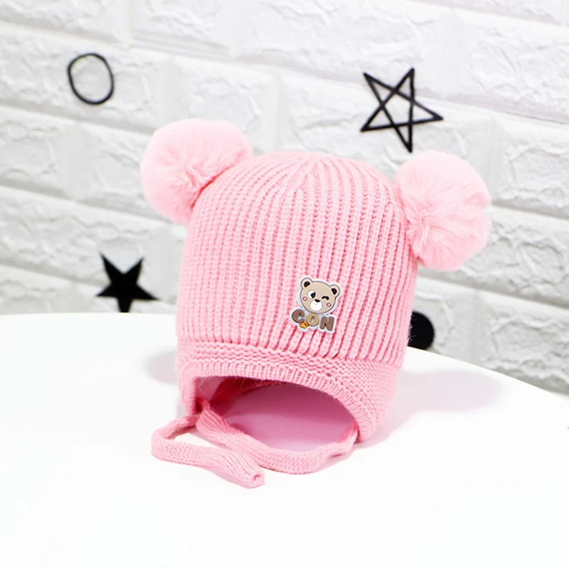 pink Милая детская зимняя шапка с медведем, на шнуровке, с помпоном, вязаные шапочки, шапки для детей, модная шапка с помпоном, сохраняющая тепло, детская шапка, От 1 до 3 лет - Цвет: pink