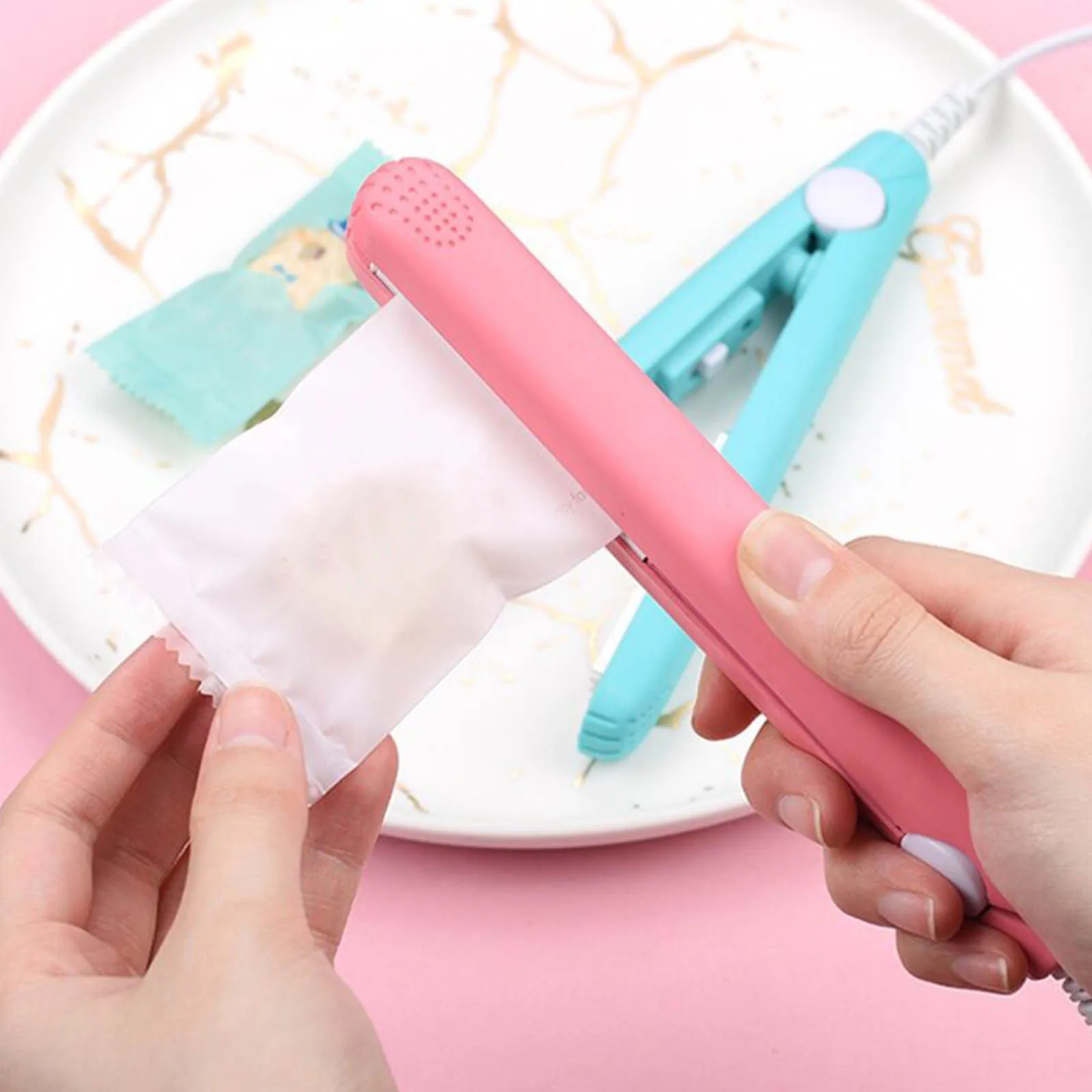 Mini Portable Heat Sealing Machine Food Vacuum Sealer Seal Packing