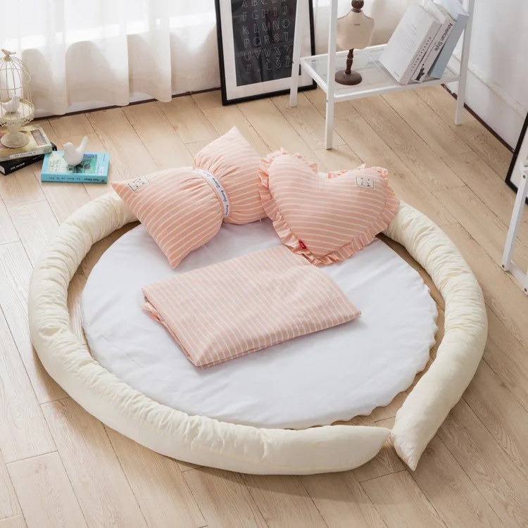 4689188792_2038017948