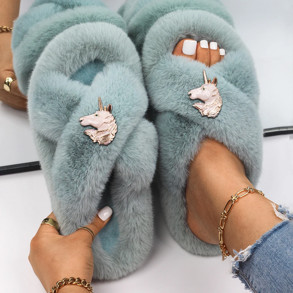 Faux Fur Cozy Slippers for Women Luxury Rhinestone Decor Winter Warm Casual Shoes Fur Sandals Slides Flip Flops Designer Shoes
