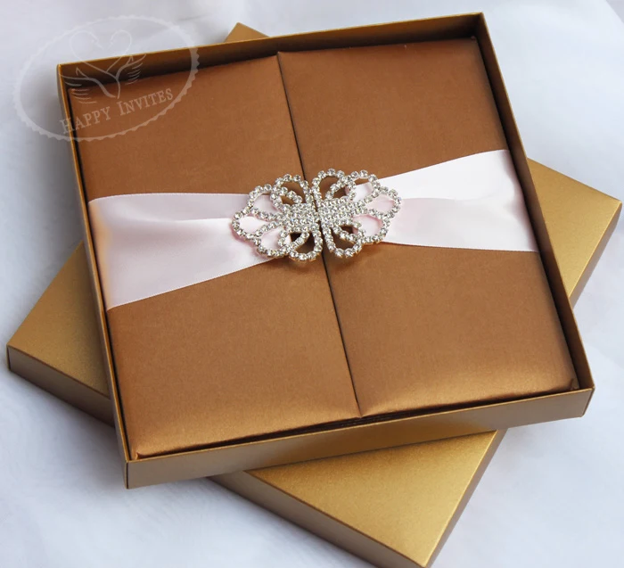 HI2003-54 Custom Brown Silk Wedding Invitation with Gold Foling & Pink Ribbon & Silver Buckle & Brown Paper Box More Colors Optional Factory Price