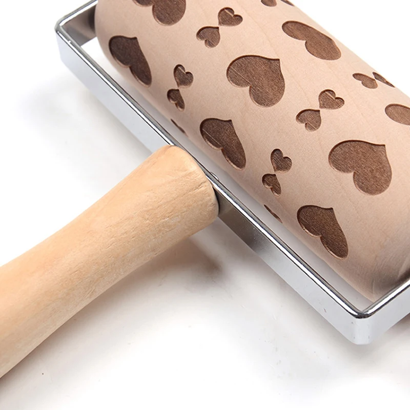 

Wheel Rolling Pin Pastry and Pizza Baker Roller Wooden Baking Crush Nuts Crackers Cookies Kitchen Utensils