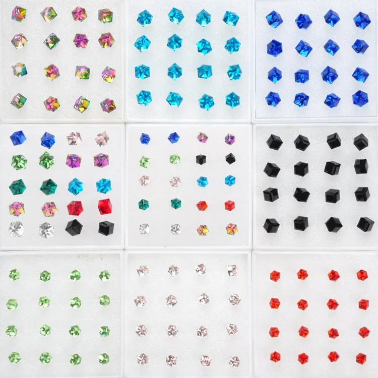 Youmo Small Clover Butterfly Plastic Earing