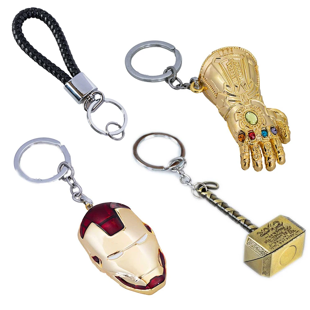 

Coslive 4pcs Avengers keychain Set Jewelry Key Ring Accessories Christmas Gift Cosplay Costume Accessories Props Collection