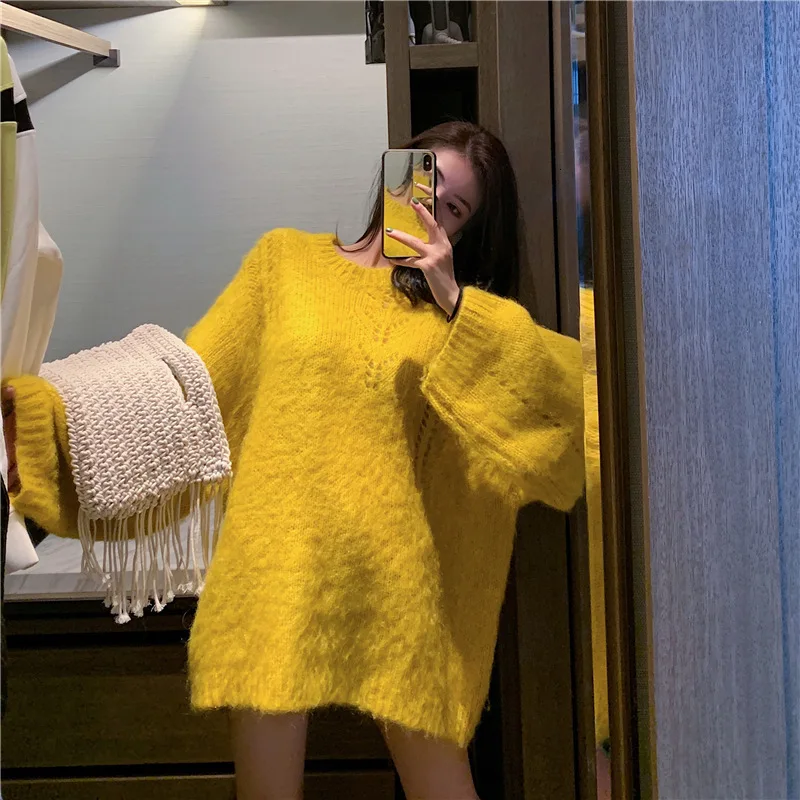 Fashion Tide Autumn And Winter New Fashion Solid Color Round Neck Loose Long Section Thick Warm Wild Plush Sweater Women PB557