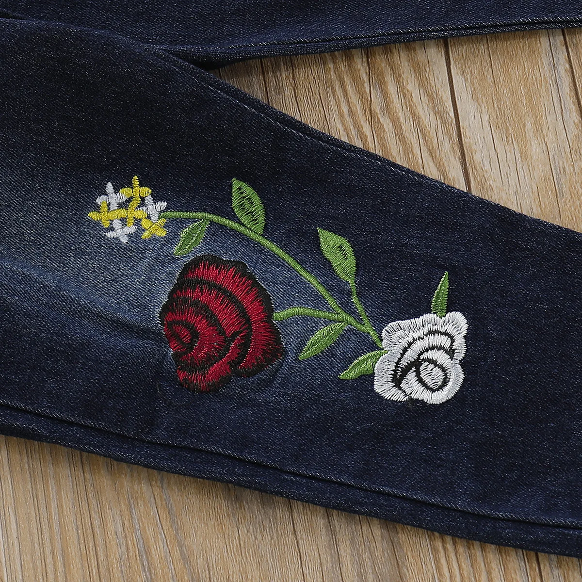 

INS Childrenswear Hot Selling Girls Autumn And Winter Rose Embroidery Cowboy Dress Outfit
