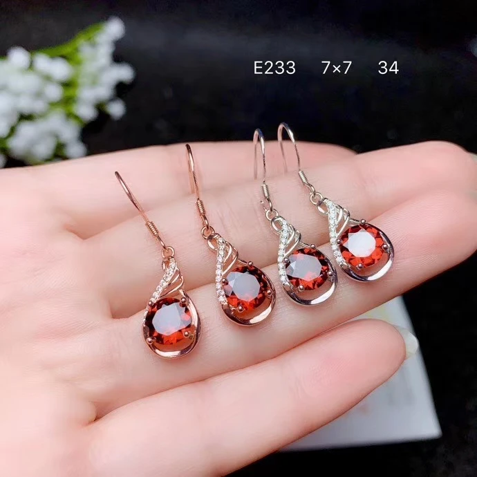 

Серьги женские из серебра 925 пробы, с красным гранатом