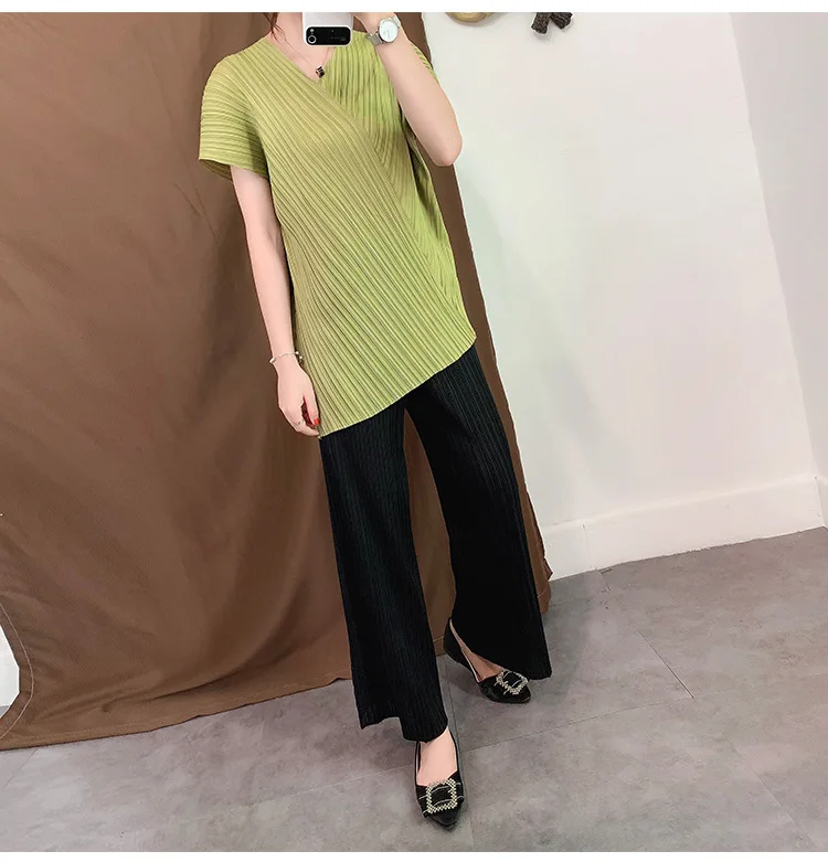 Miyake плиссированная футболка модная Новая летняя футболка с коротким рукавом топы с v-образным вырезом повседневные Асимметричные женские рубашки размера плюс