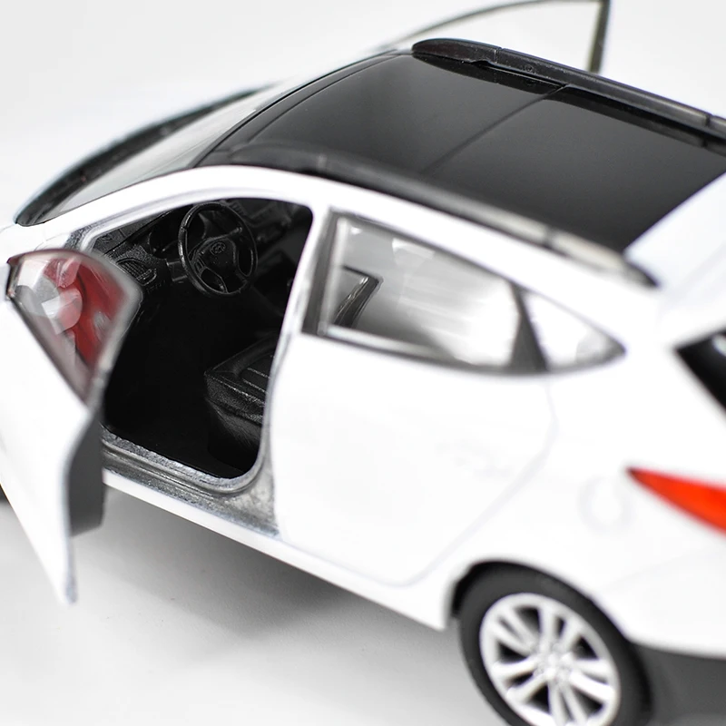  Best selling 1:36 Hyundai ix35 SUV alloy car modelsimulation die-casting door pull back modelchildr