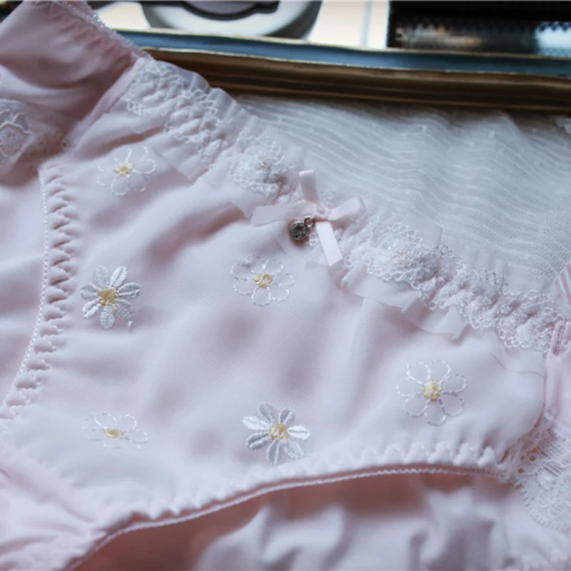 Сексуальное нижнее белье с вышивкой японские Kawaii хлопковые трусики для девочек кружевное дышащее женское хлопковое молочное шелковое белье