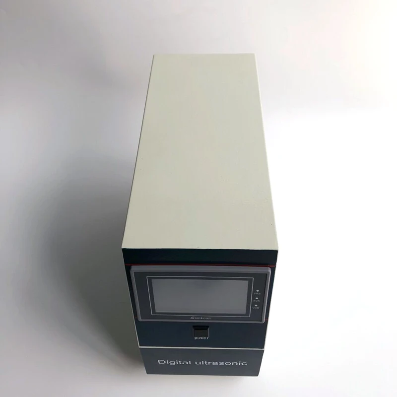 

28K 800W Ultrasonic welding generator and transducer for plastic welding