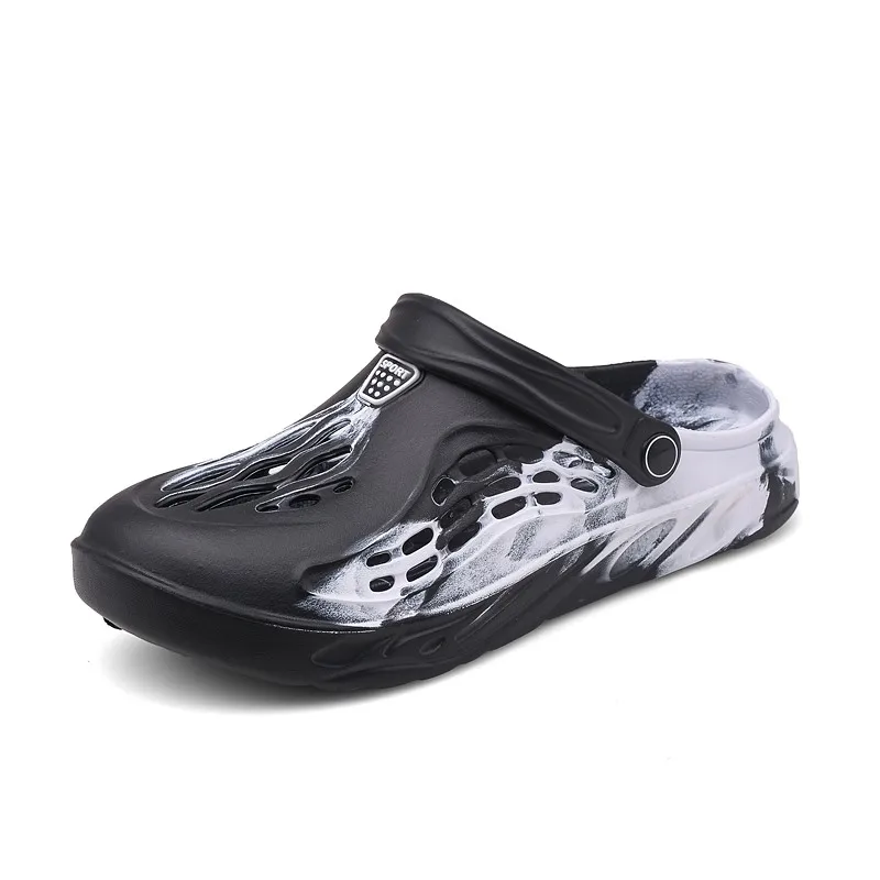 Hole Clogs Sandals For Men EVA Valentine Slippers Sandalia Masculina Red Closed-toe Garden Shoes Adulto Hombre