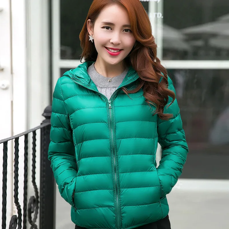 Женский пуховик с капюшоном короткая парка куртка зима 2020 тонкая легкая верхняя
