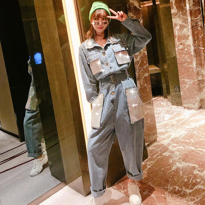 

LANMREM 2020 Spring New Rhinestone Pocket Lapel Old Denim Jumpsuit Female Loose High Waist Casual Pants PB910