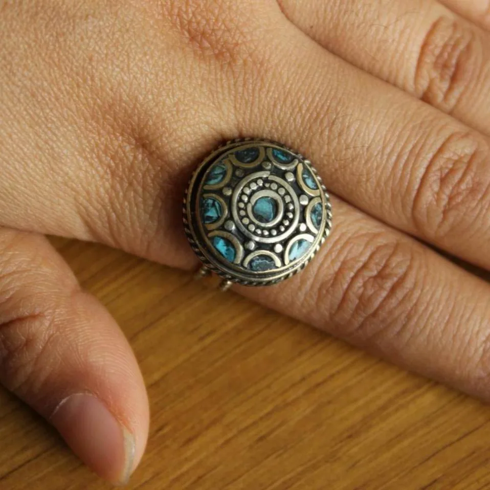 RG332 Непал, Индия Винтажные Ювелирные изделия кольца металла Медь инкрустированные бирюзой с украшением в виде кольца или кольца на большой палец