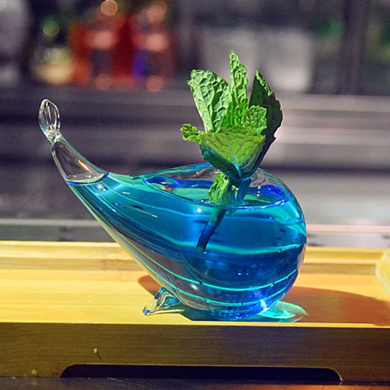 

Creative Whale Cocktail Glass Martini Agave Vodka Margaret Brandy Beer Lead Free Glass Bar Party Club Personality Cup Drinkware
