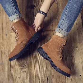 

2019 autumn new men's boots large size 37-47 retro broch college wind men's shoes casual fashion belt warm boots men's autumn an