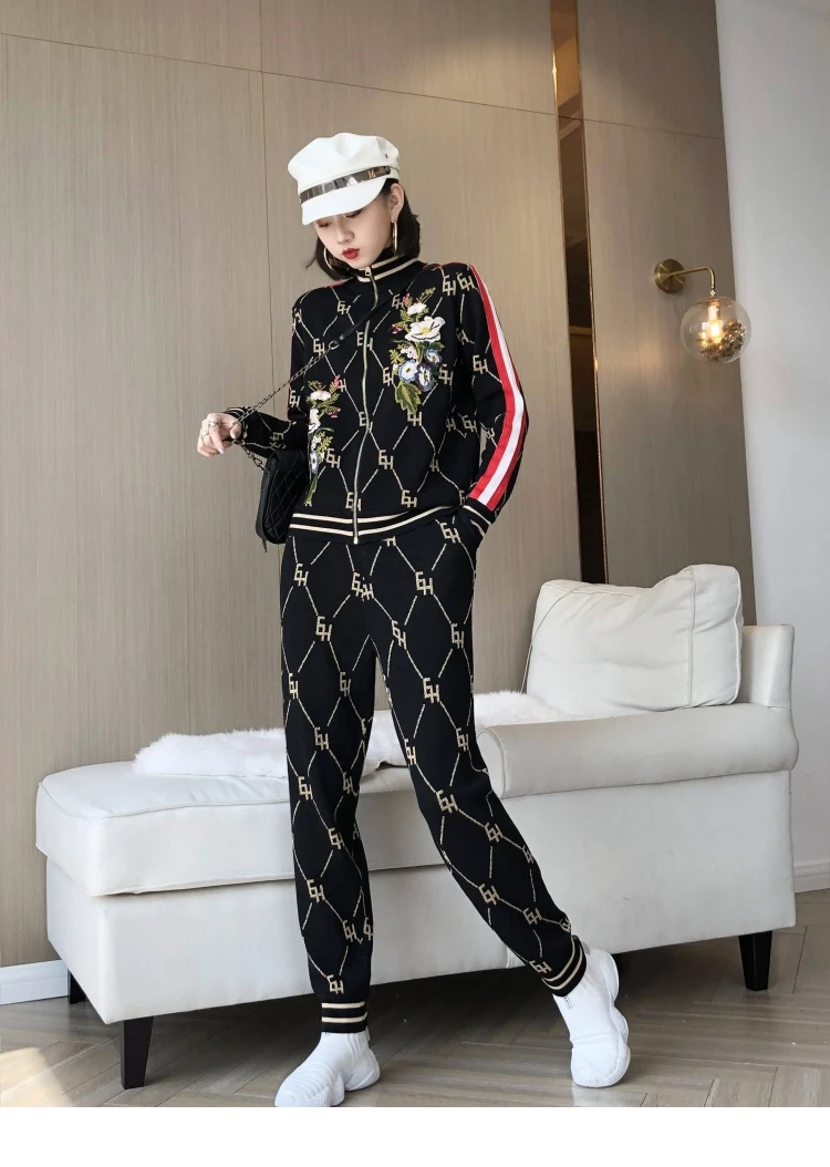 10.10  High quality Autumn Women embroidery flower contrast color knitted cardigan sweaters coat casual pants Two piece set
