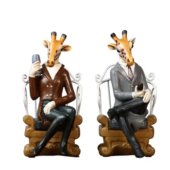

European Retro Giraffe Ornaments Creative Personality Animal Statue Sitting Room TV Ark Porch Adornment Window Crafts M4256